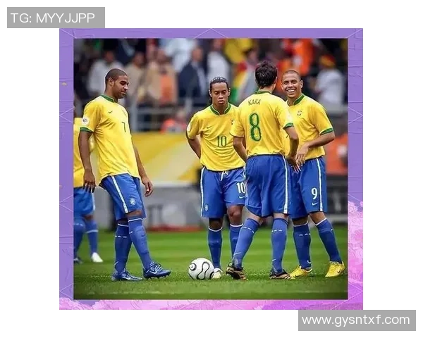 足球明星们齐聚一堂共同庆祝小罗的传奇生涯与足球精神